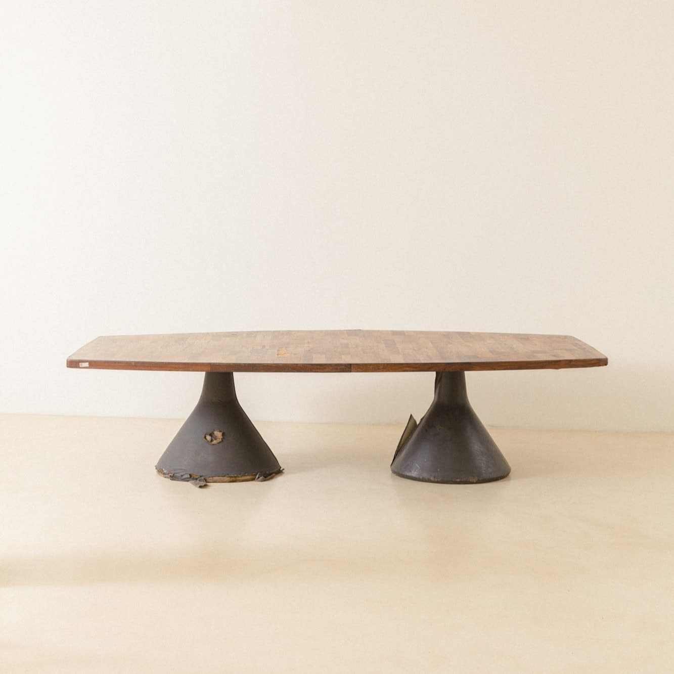 Jorge Zalszupin, Guanabara Table, 1959