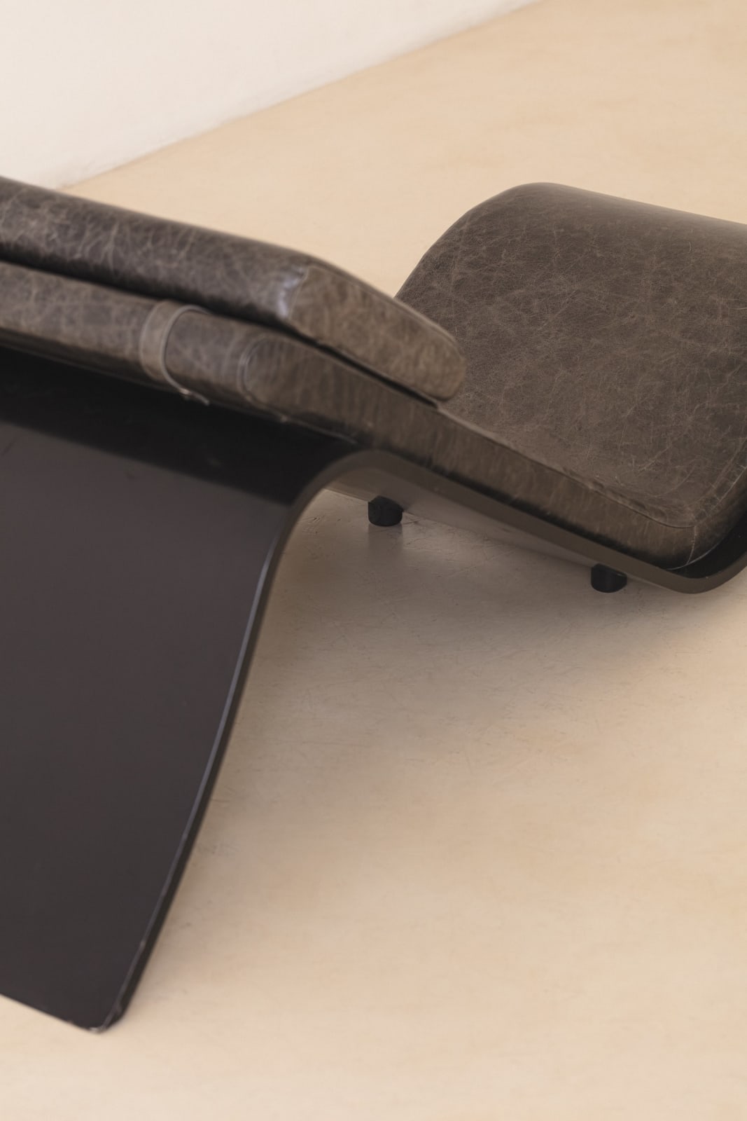 Oscar Niemeyer, Praiana Chaise Lounge (1 unit), 1978