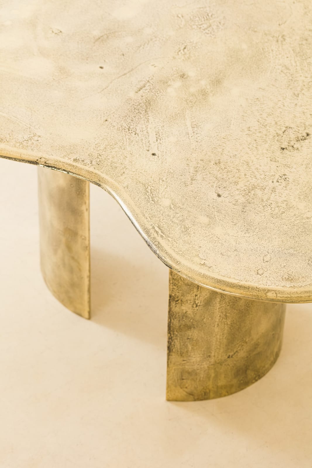 Lucas Recchia, Morfa nº 010 Dining Table, 2024