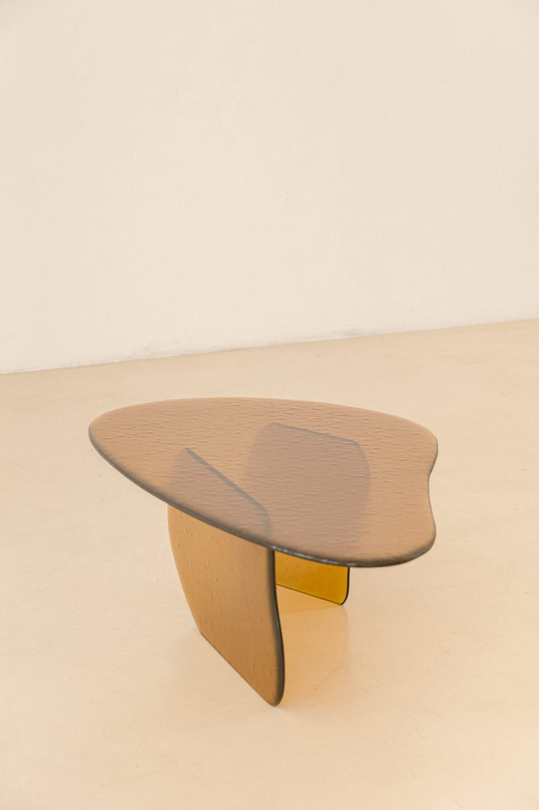 Lucas Recchia, Morfa nº 02 (Ambar Glass), 2019