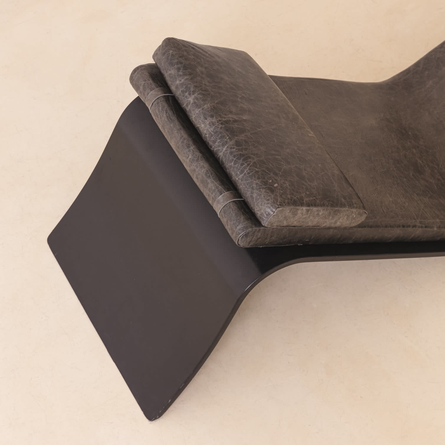 Oscar Niemeyer, Praiana Chaise Lounge (1 unit), 1978
