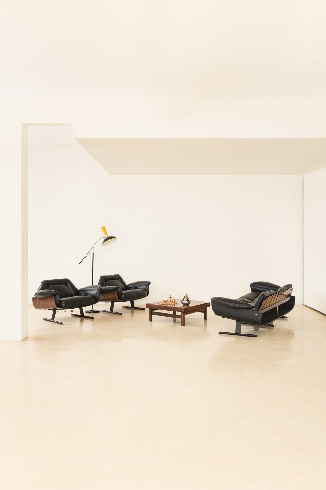 Jorge Zalszupin, Presidential armchairs (1 unit), c. 1959