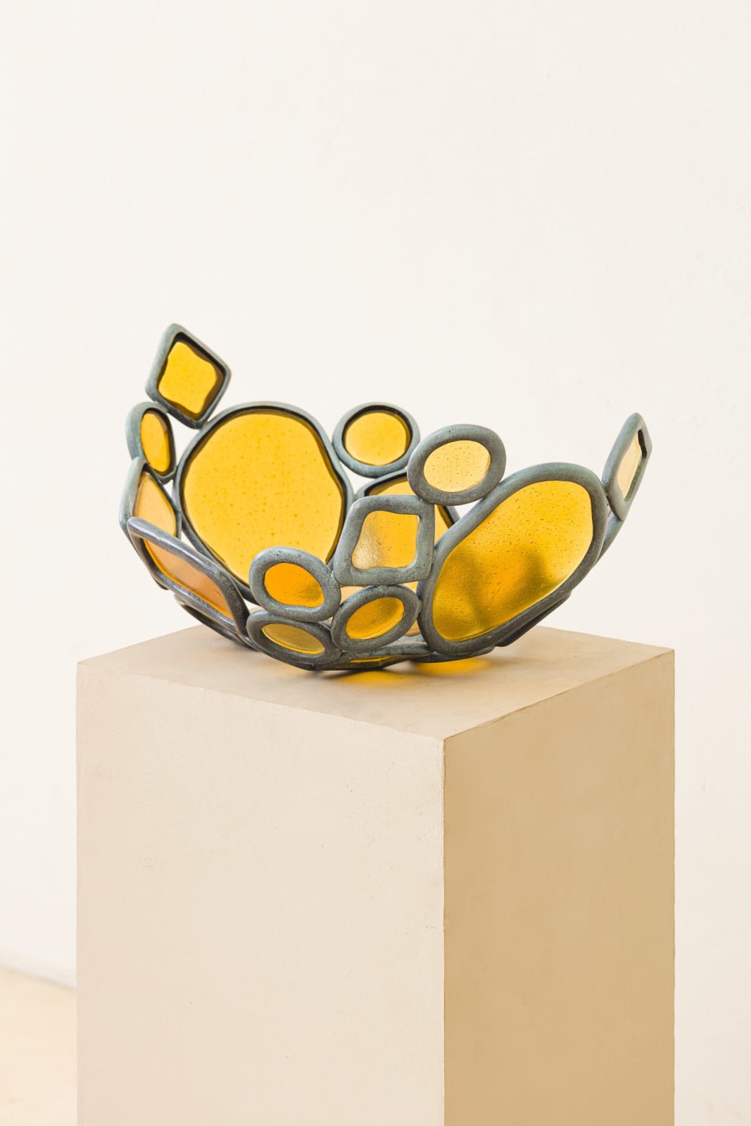 Lucas Recchia, Centerpiece Material Distortion, 2025