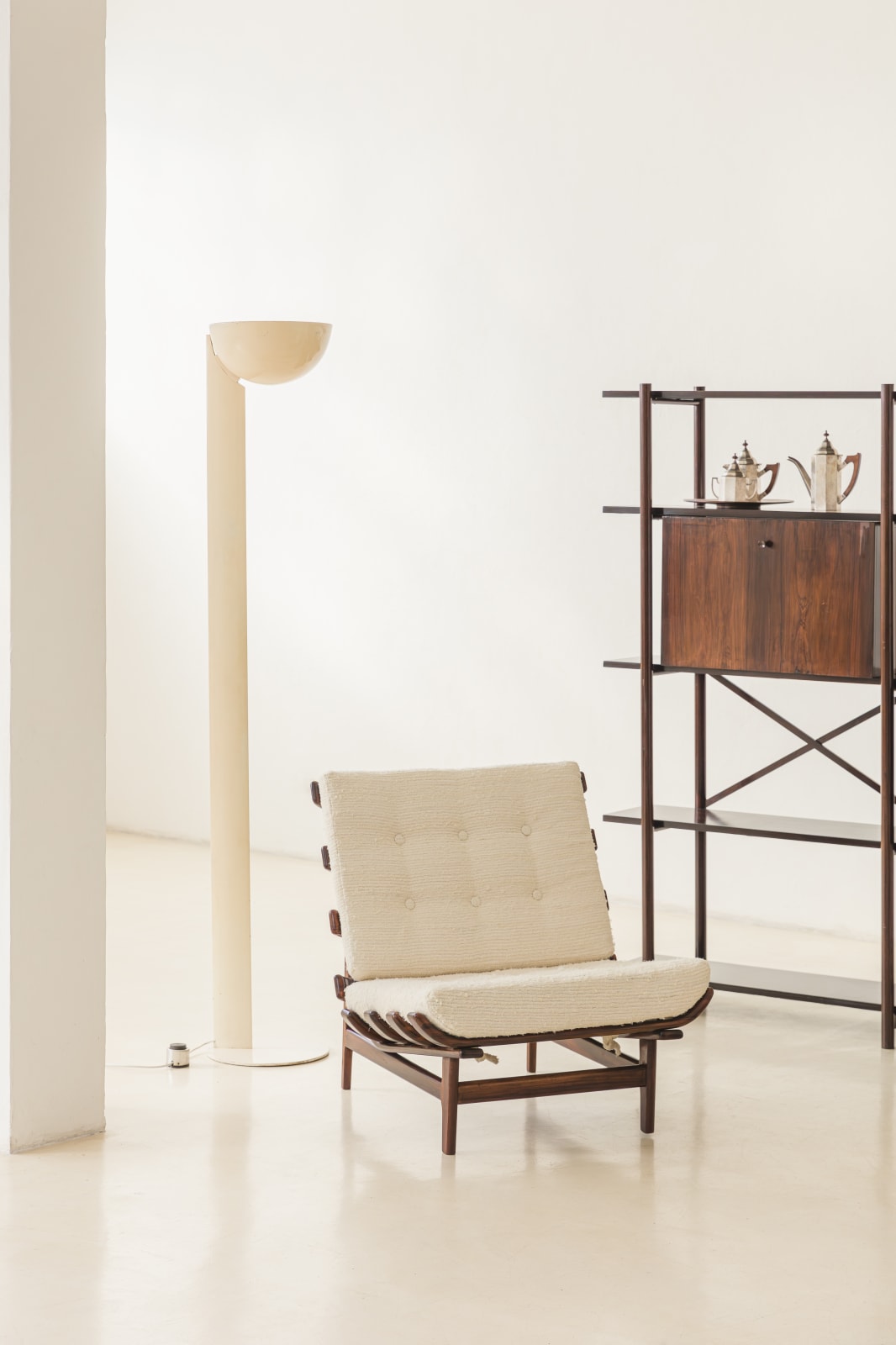 Móveis de Madeira Pailar, Slatted armchairs (1 unit), 1950s