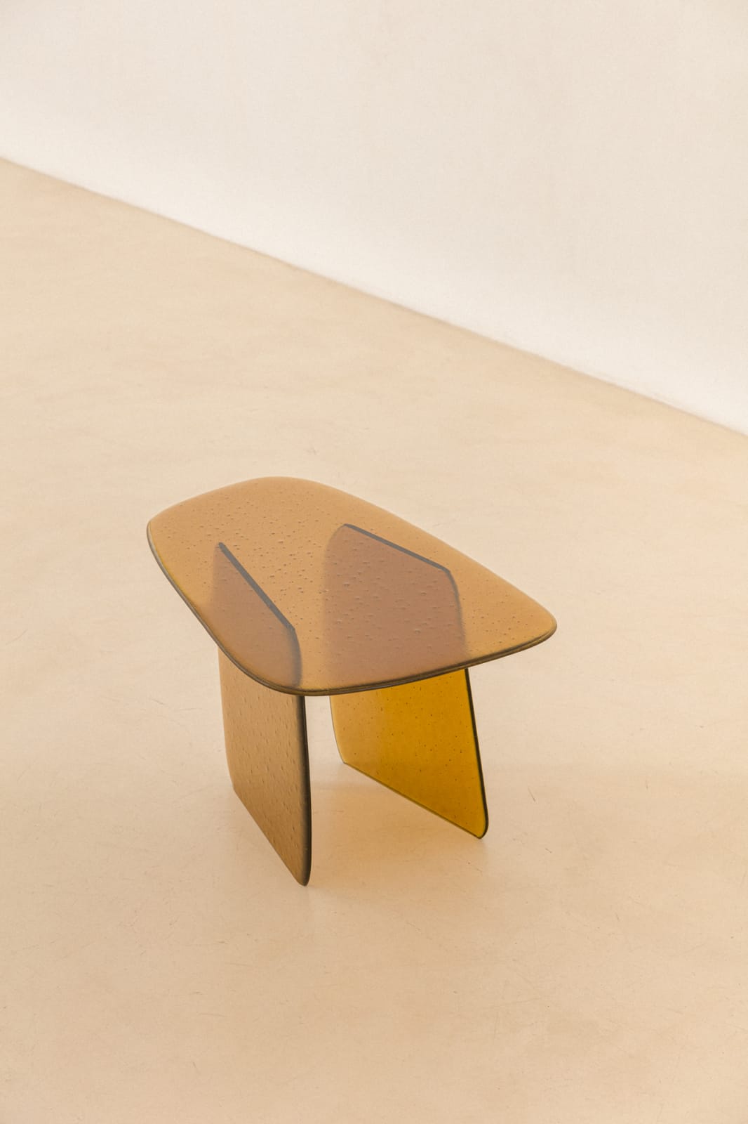 Lucas Recchia, Morfa nº 06 (Ambar Glass), 2019