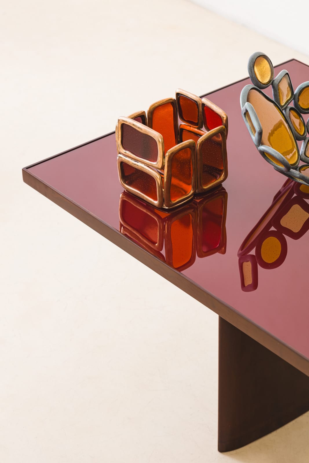 Lucas Recchia, Centerpiece Material Distortion, 2025