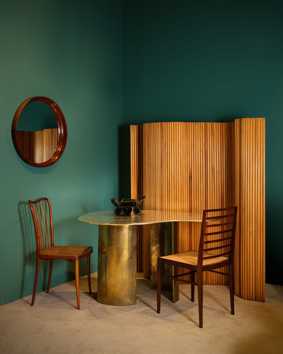 Lucas Recchia, Centerpiece Material Distortion, 2025