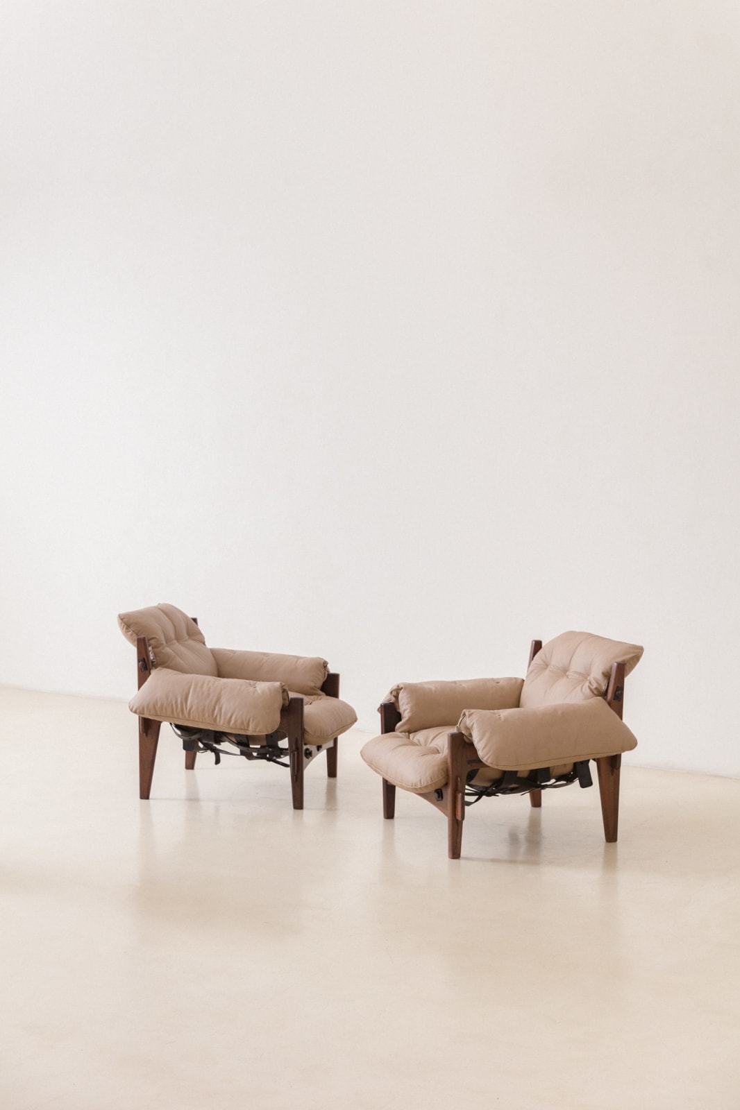 Sergio Rodrigues, Moleca Armchair (2 units - pair), 1963