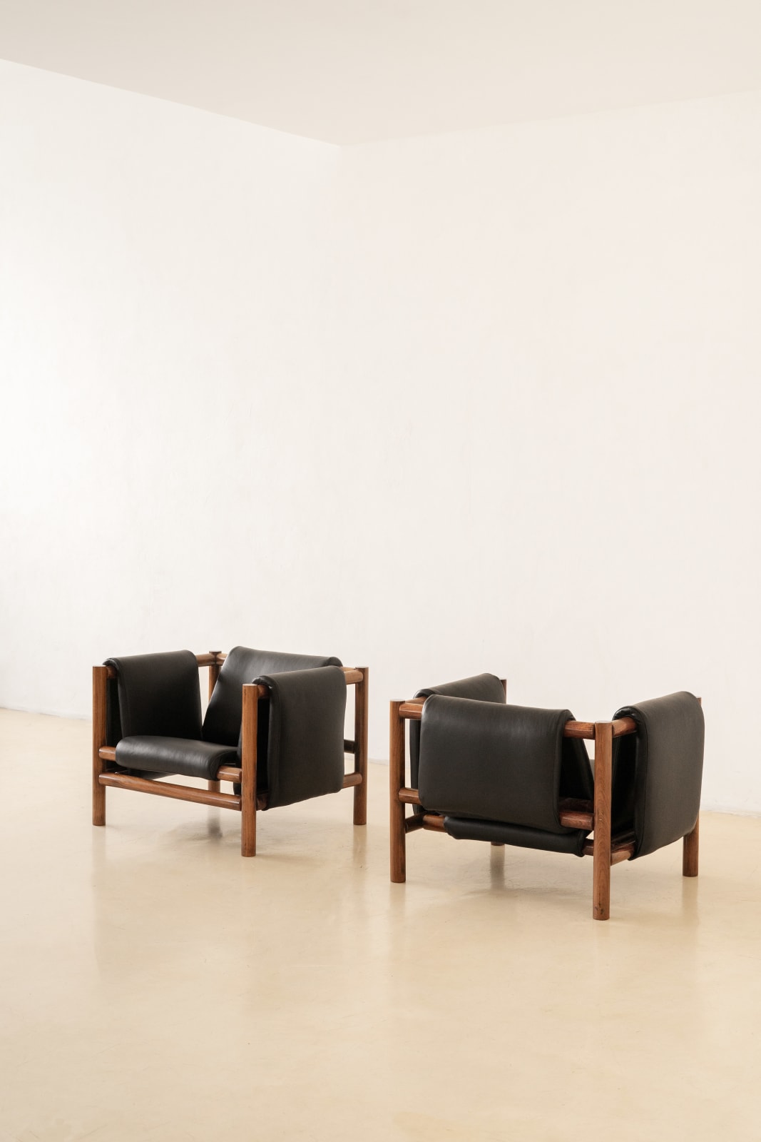 Joaquim Tenreiro, Manta Solta Armchair (2 units), 1955