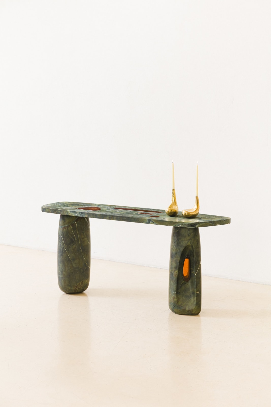 Lucas Recchia, Janelas Sideboard, 2025