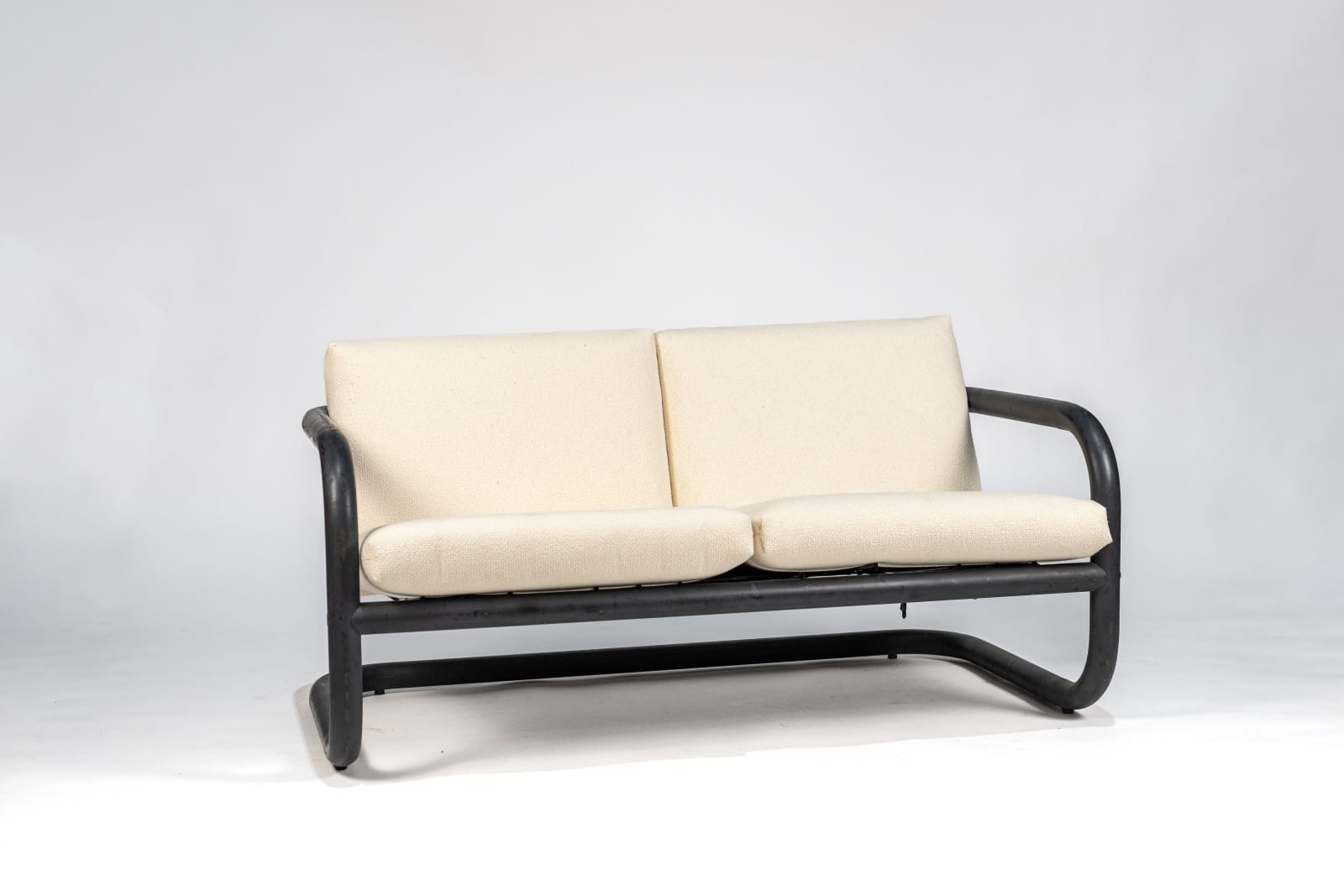 Geraldo de Barros, Canapé tubulaire 2 places, c. 1970