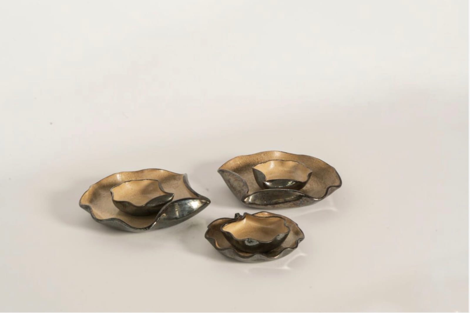 Céramique Arte Forma, Ensemble de 6 plateaux en céramique émaillée , s/d