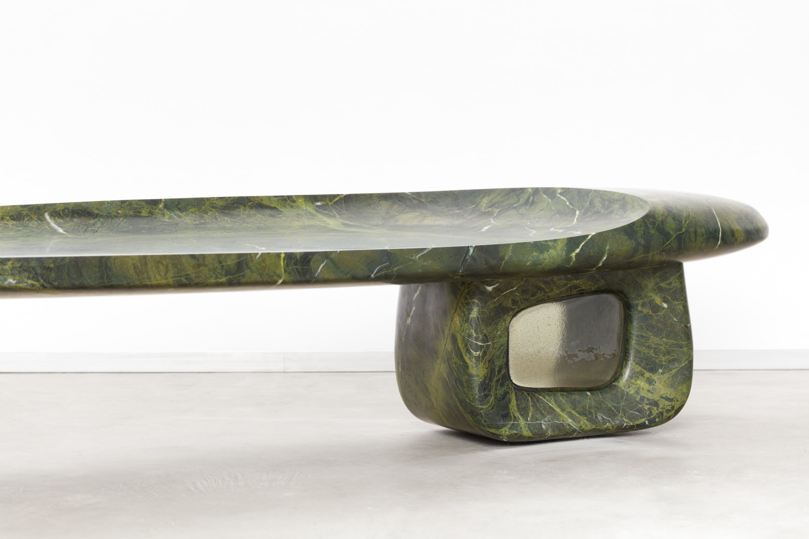 Lucas Recchia, Banc / Bench "Janelas", 2025