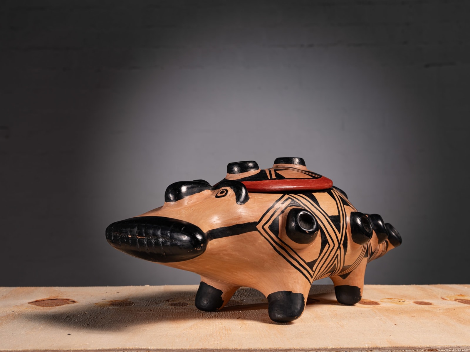 Taukana Regui Wauja, Céramique/ Ceramic Kamalu hai Snake Canoe II, 2024