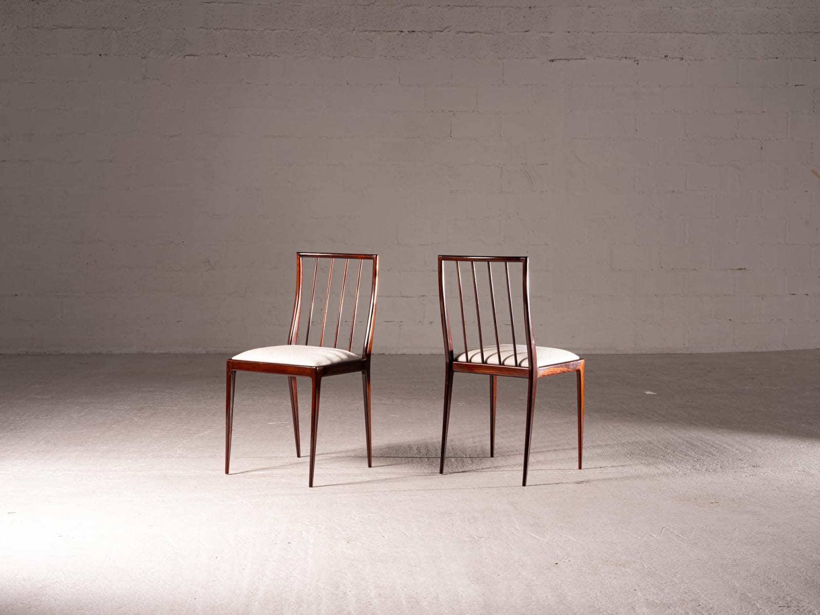 Geraldo de Barros, Paire de fauteuils/ Pair of chaises, c. 1960