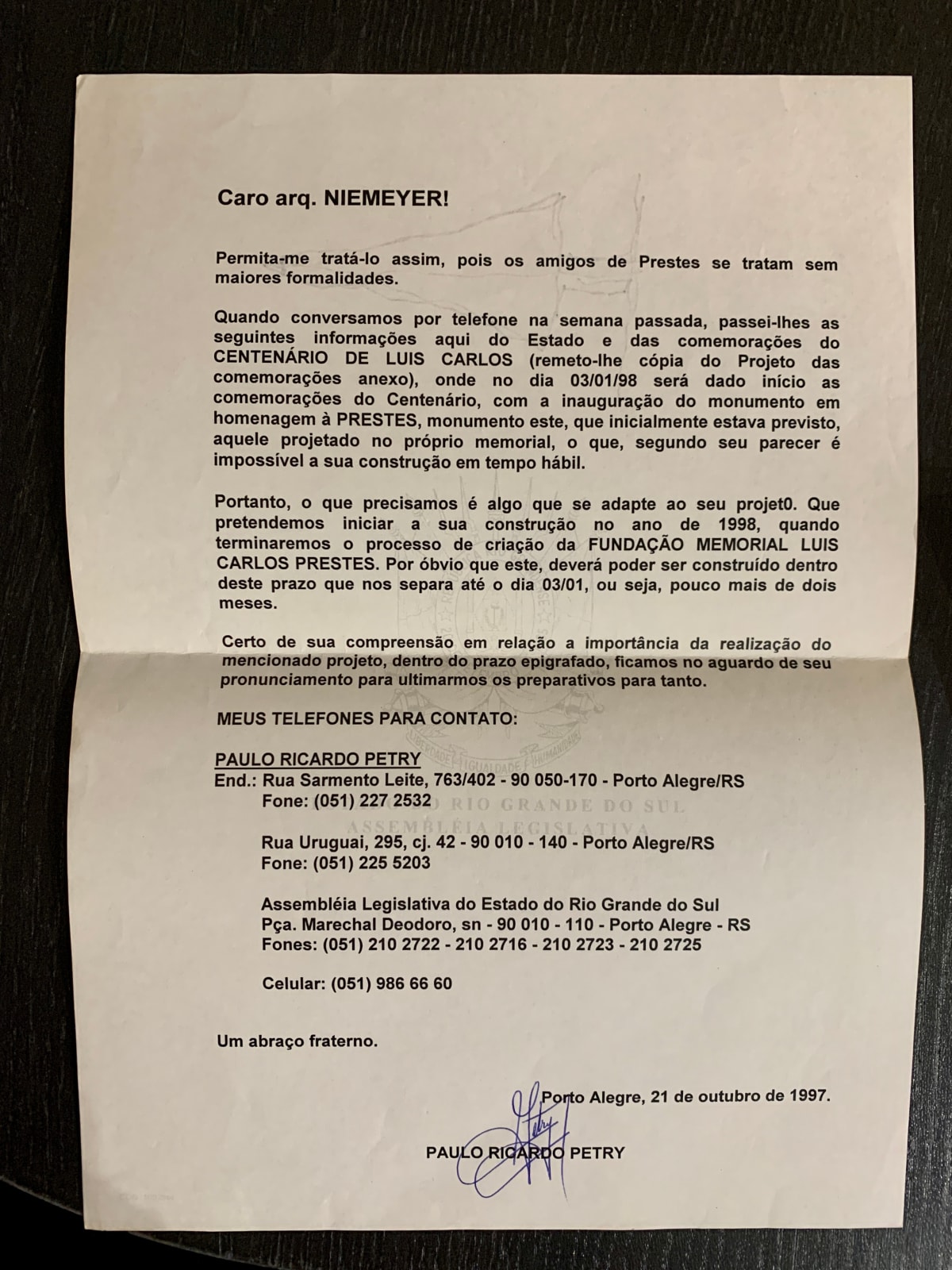 Oscar Niemeyer, Monumento Carlos Prestes - Ensemble de dessins et écrits, c. 1995