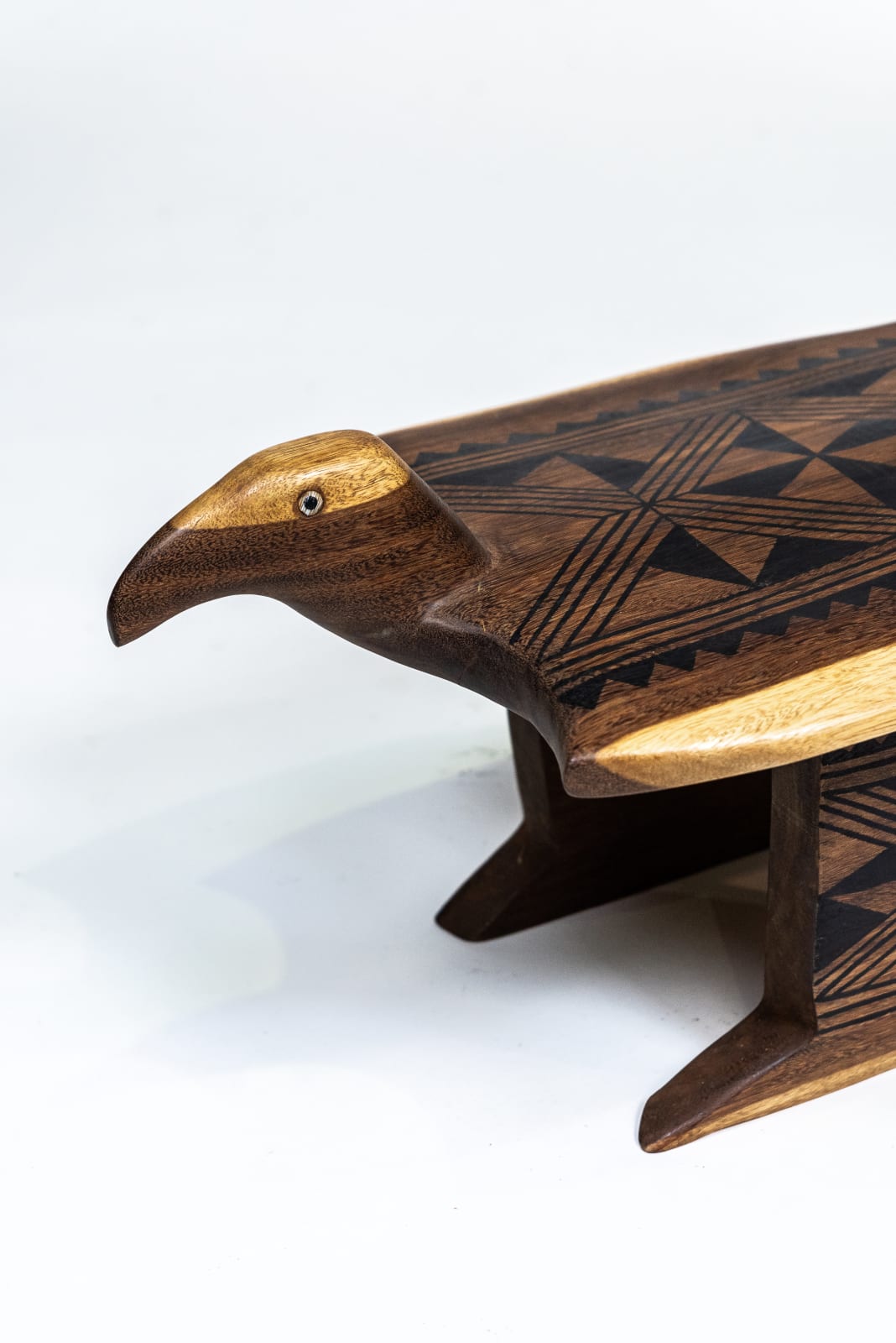 Turuza Wauja, Banc/Sculpture "gaviao" -Oiseau, 2020