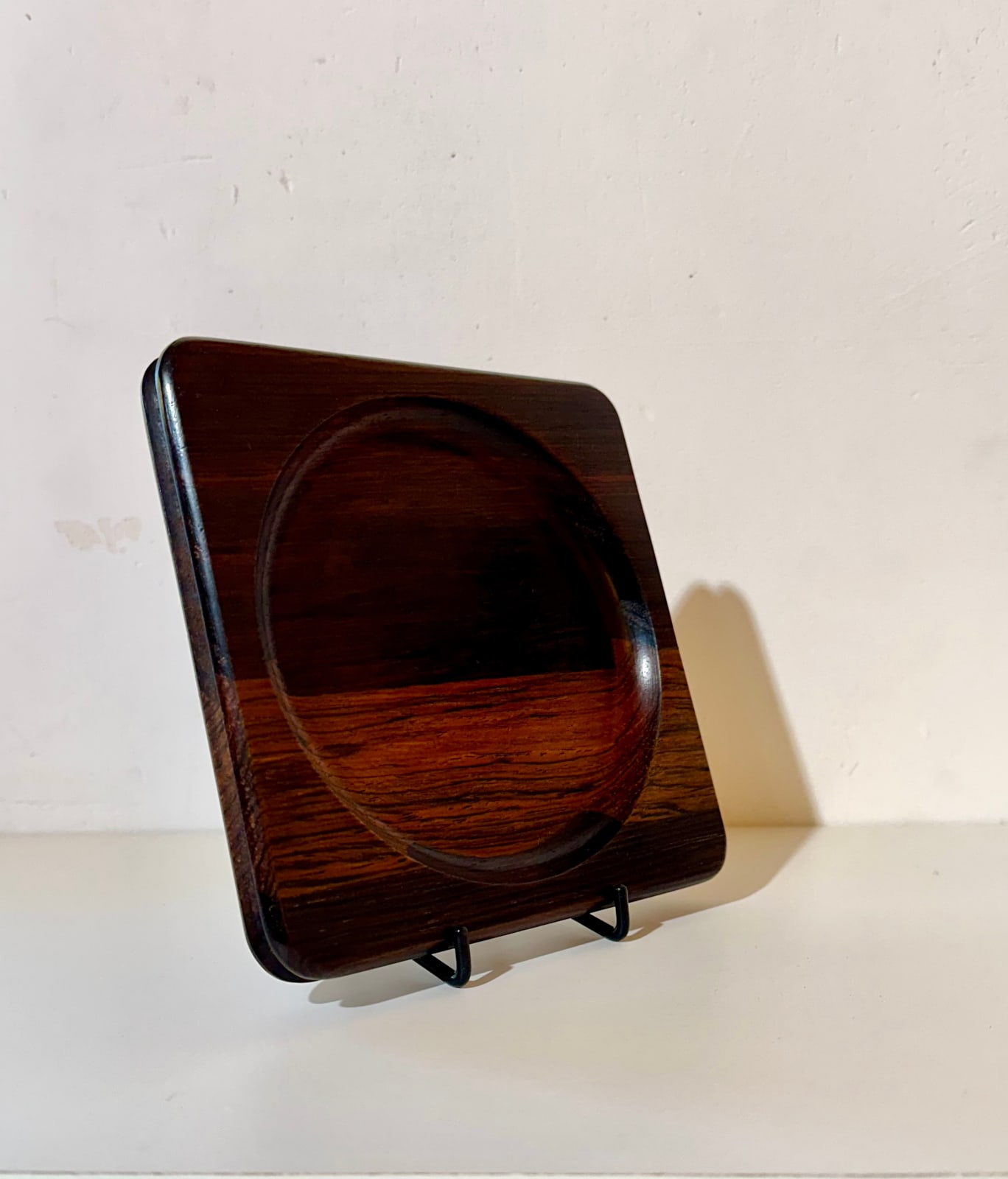 Jean Gillon, Suite de 4 plateaux carrés / Suite of 4 square trays, c. 1960