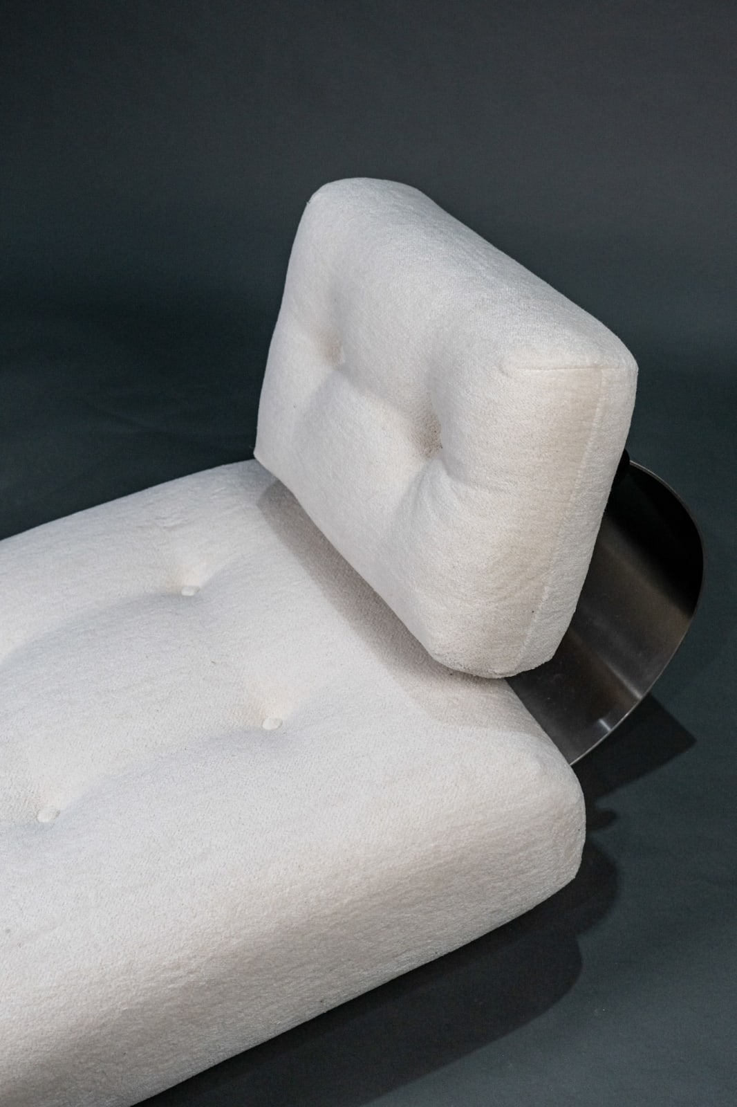 Oscar Niemeyer, Chauffeuse basse dit "Alta bas", édition Mobilier International, c. 1971
