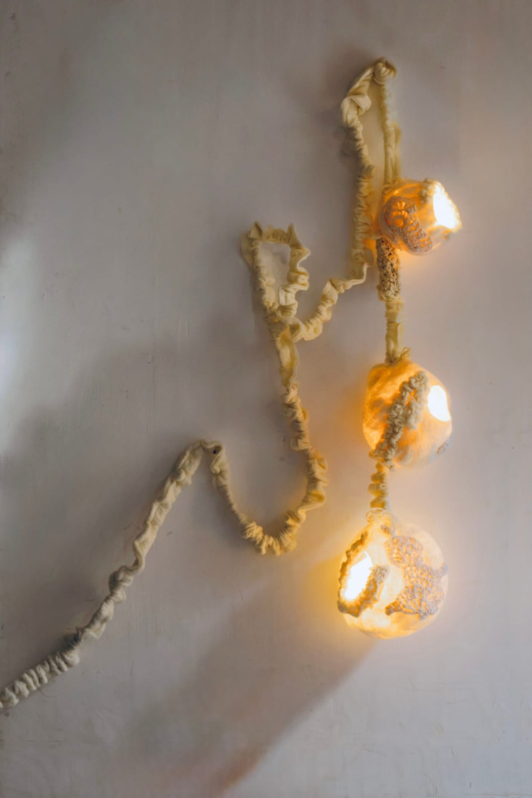 Tiago Braga - OIAMO, Suspension "Candeeiro Hornero", 2023