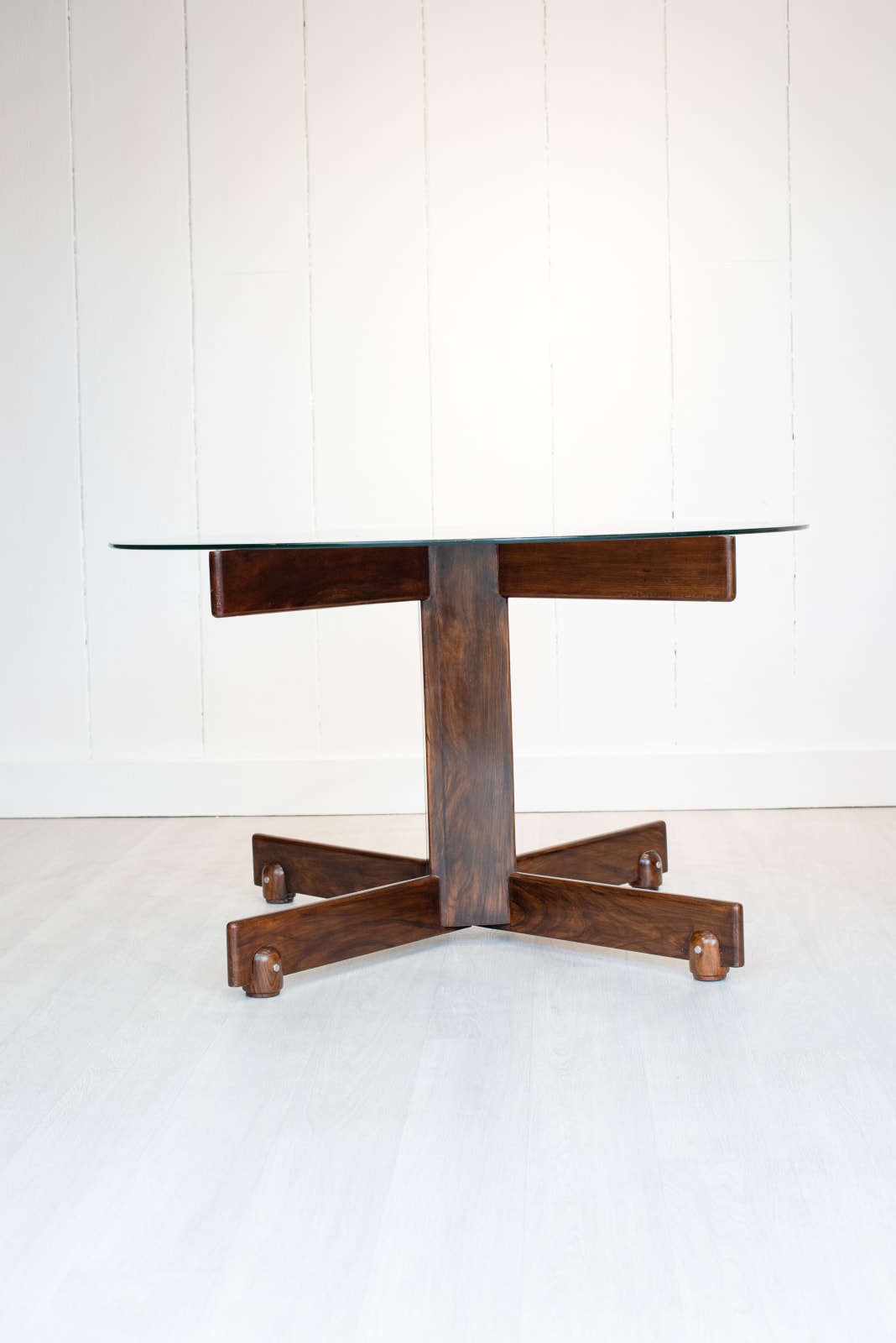 Sergio Rodrigues, Table de salle à manger "Alex"/ "Alex" dining table, c. 1960