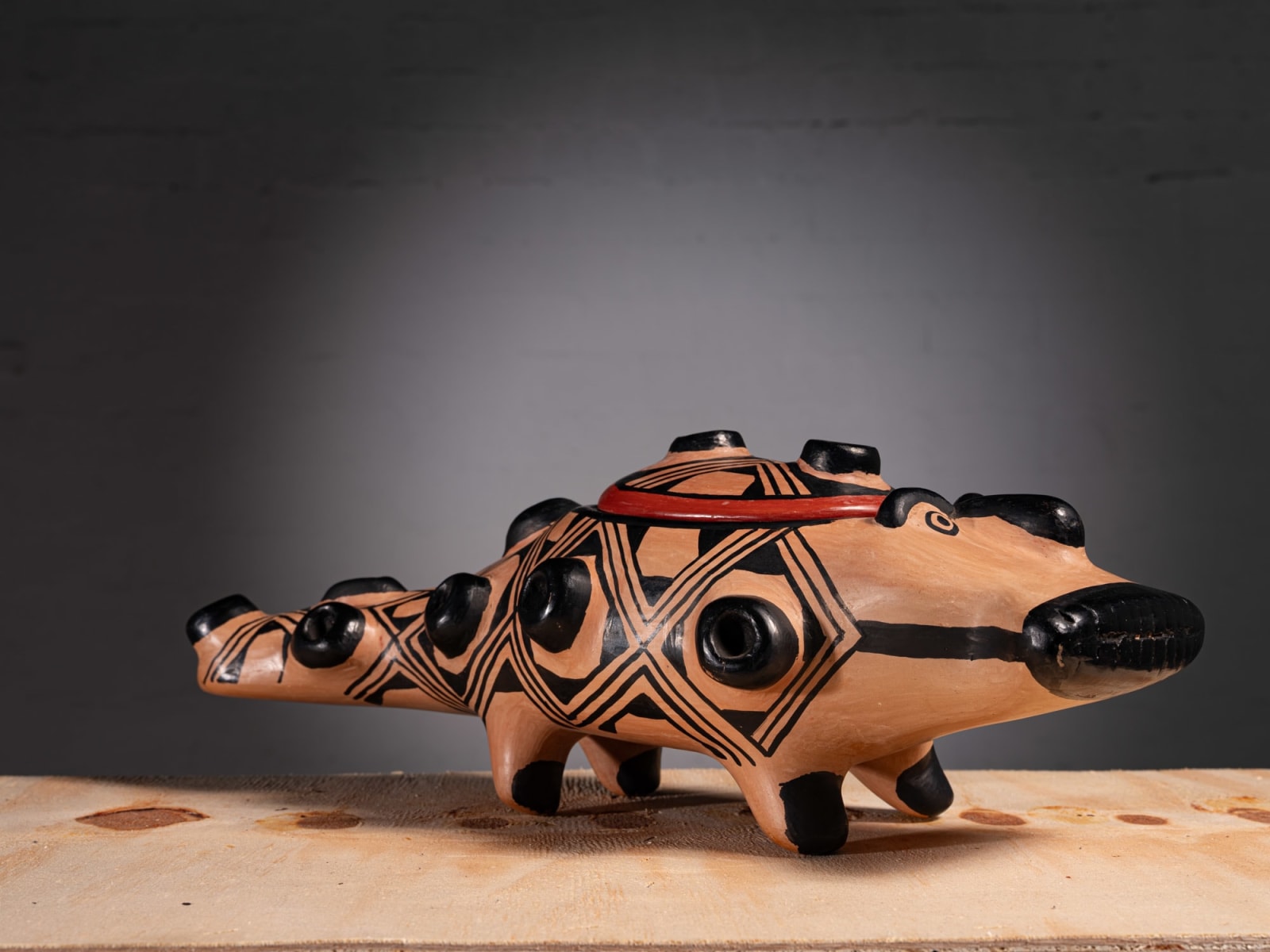 Taukana Regui Wauja, Céramique/ Ceramic Kamalu hai Snake Canoe II, 2024