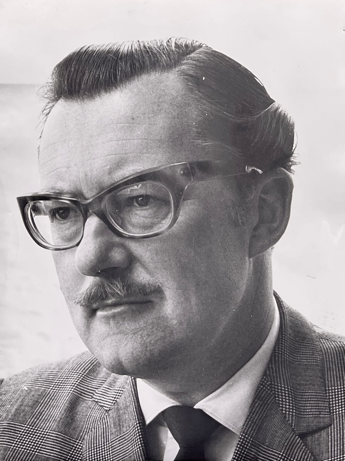 Tom Blau, Alan Whicker, 1964