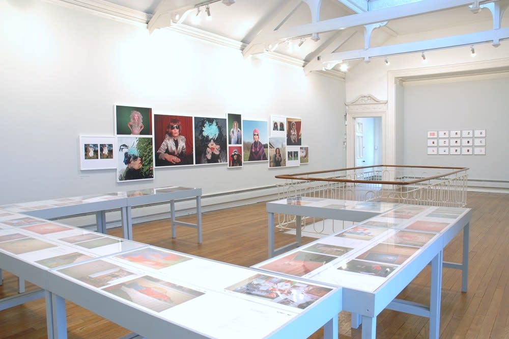 Anna Fox, 41 Hewitt Road Exhibition Installation, 1996-99