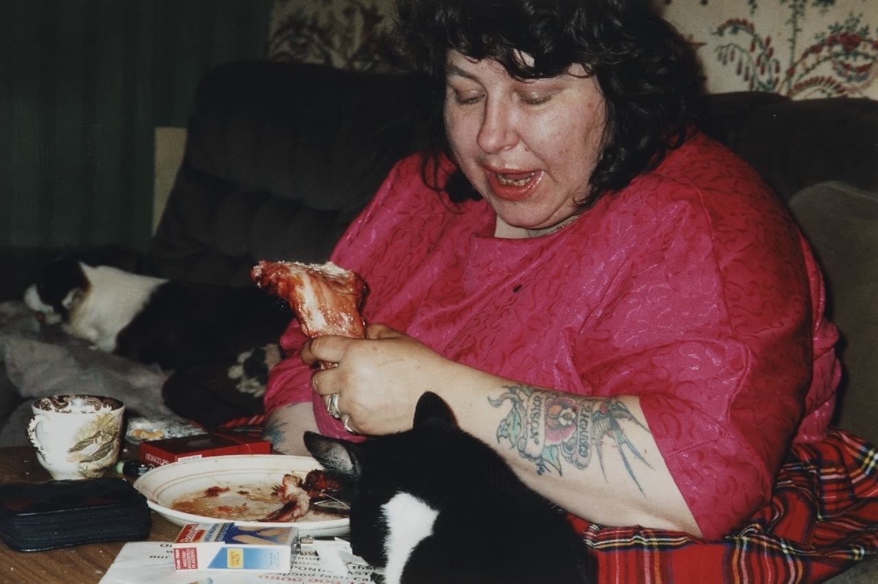 Richard Billingham, Untitled (RAL21) from Rays a Laugh, 1995