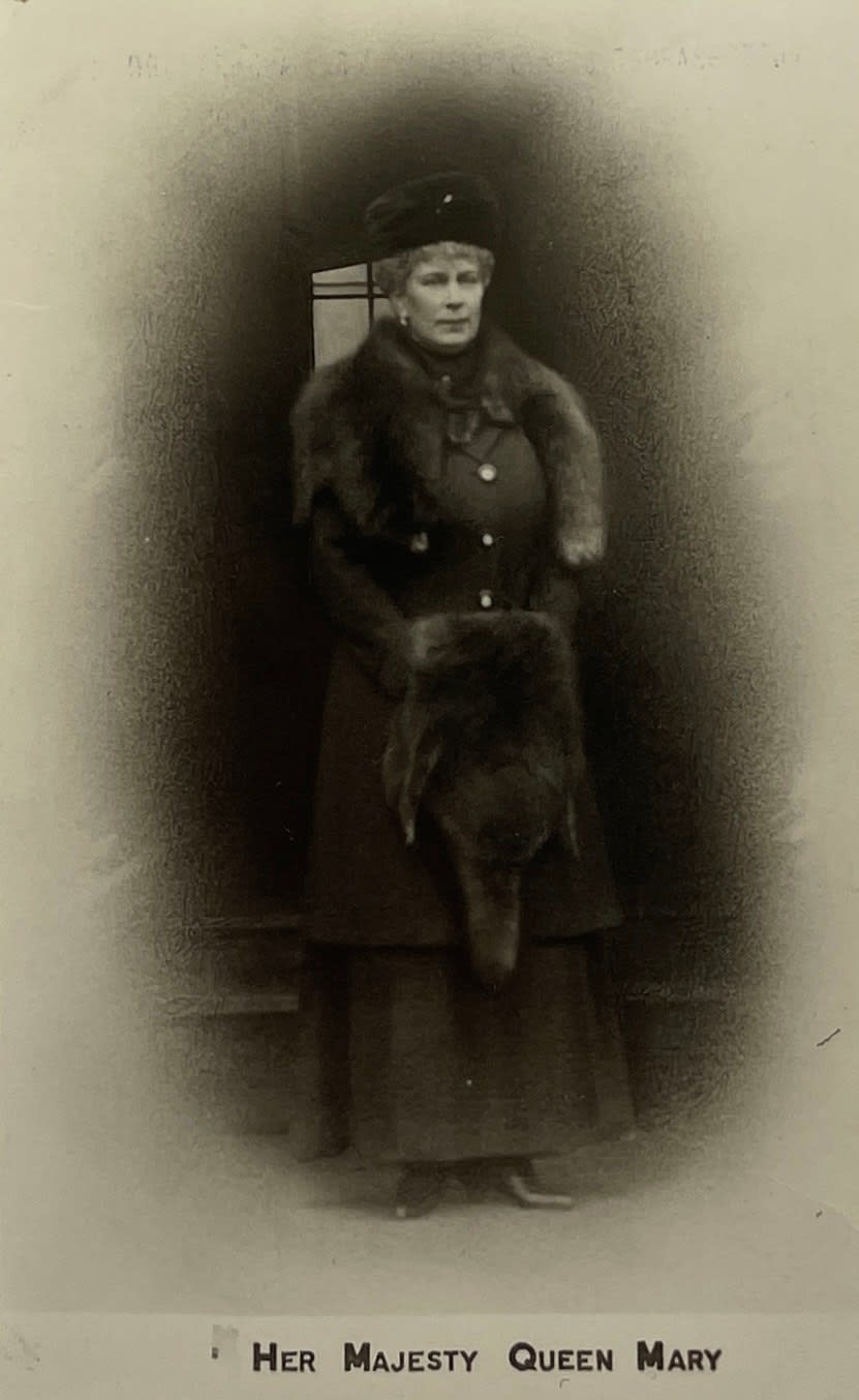 Christina Broom, Her Majesty Queen Mary, 1910