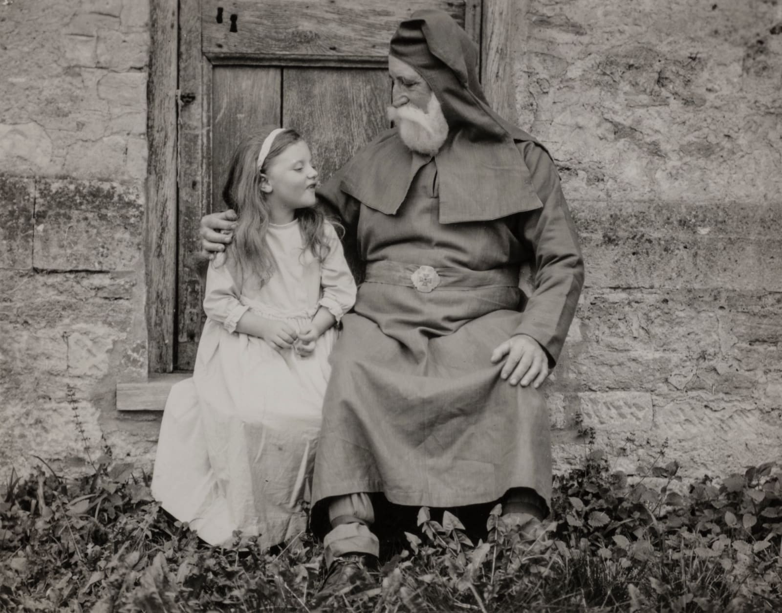 Emil Otto Hoppé, Tithing Man and Girl (Lacock Abbey Pageant, Wiltshire), 1932
