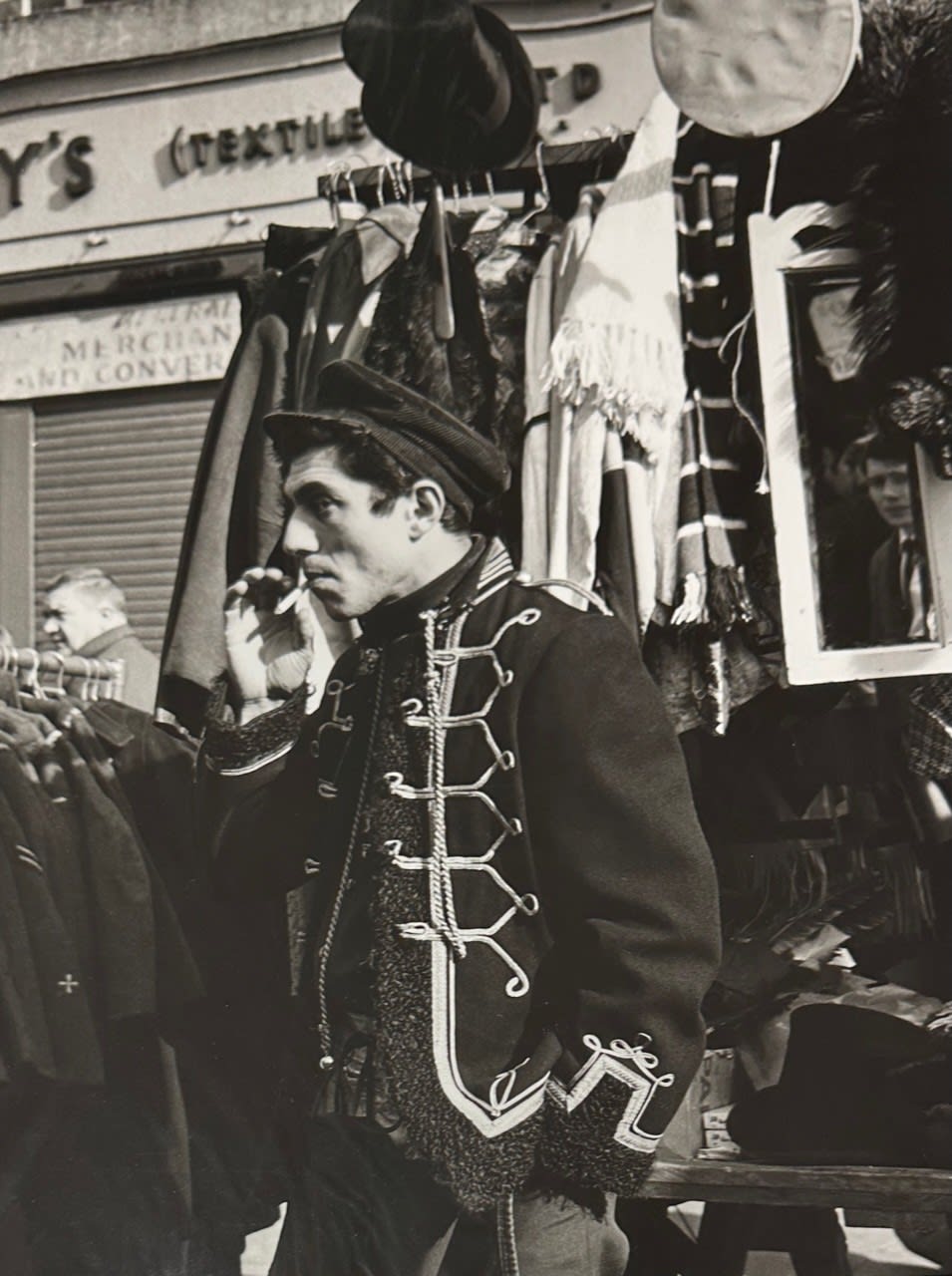Dorothy Bohm, Petticoat Lane Market, London, 1960s