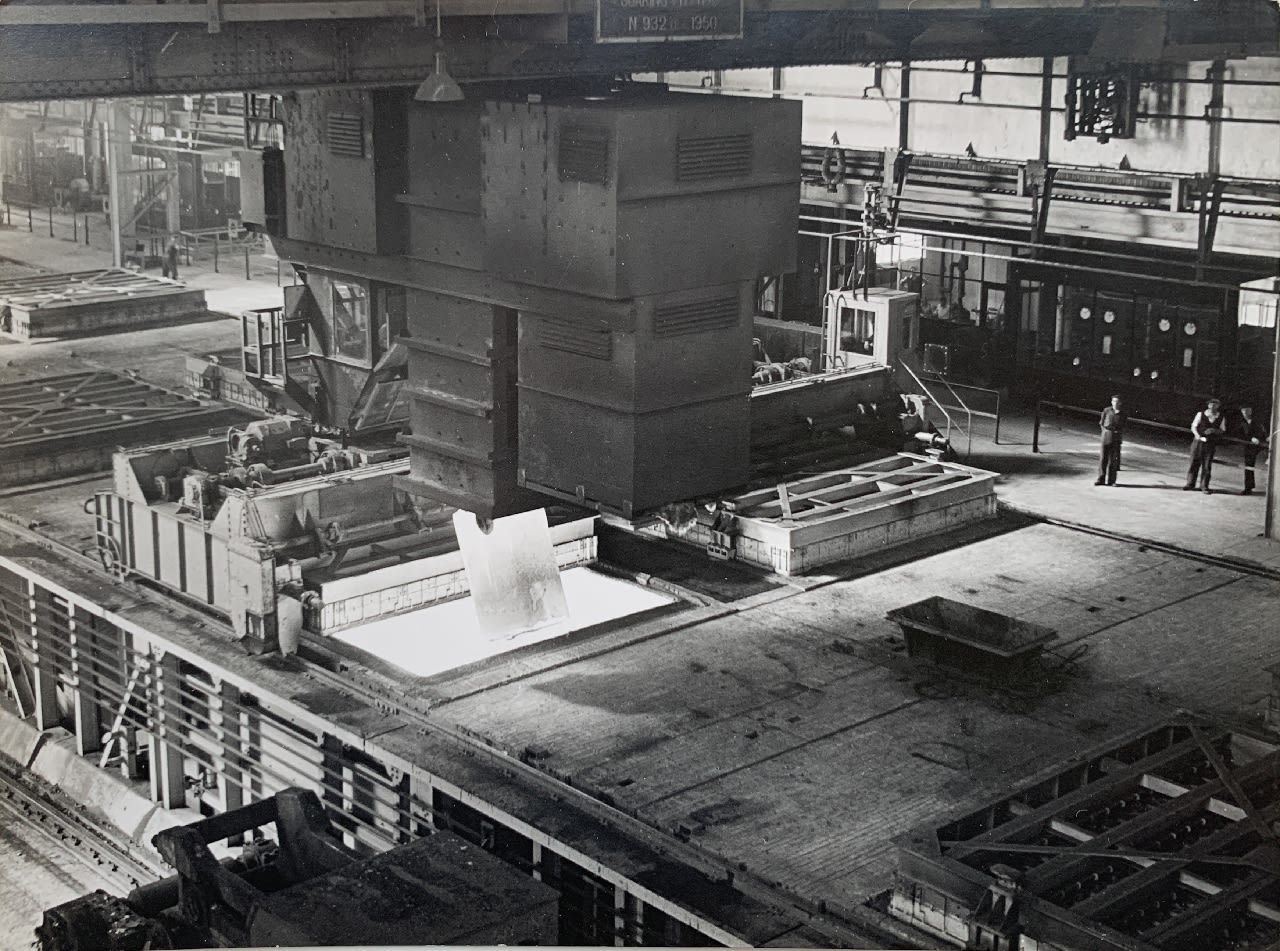 Wolfgang Suschitzky, Report on Steel (Port Talbot - Withdrawing a Steel Ingot from a Soaking Pot), 1948