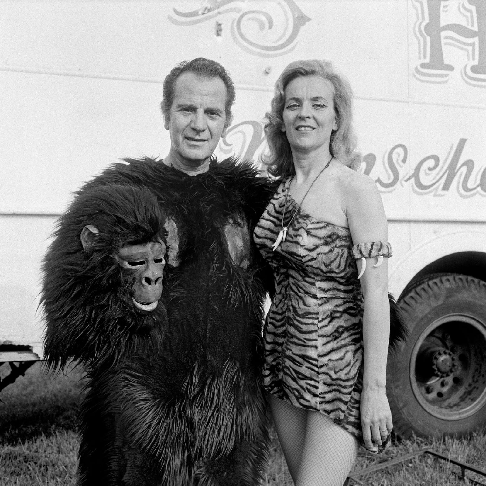 Daniel Meadows, Circus Hoffman, gorilla act, Weymouth, Dorset. July 1974, 1974