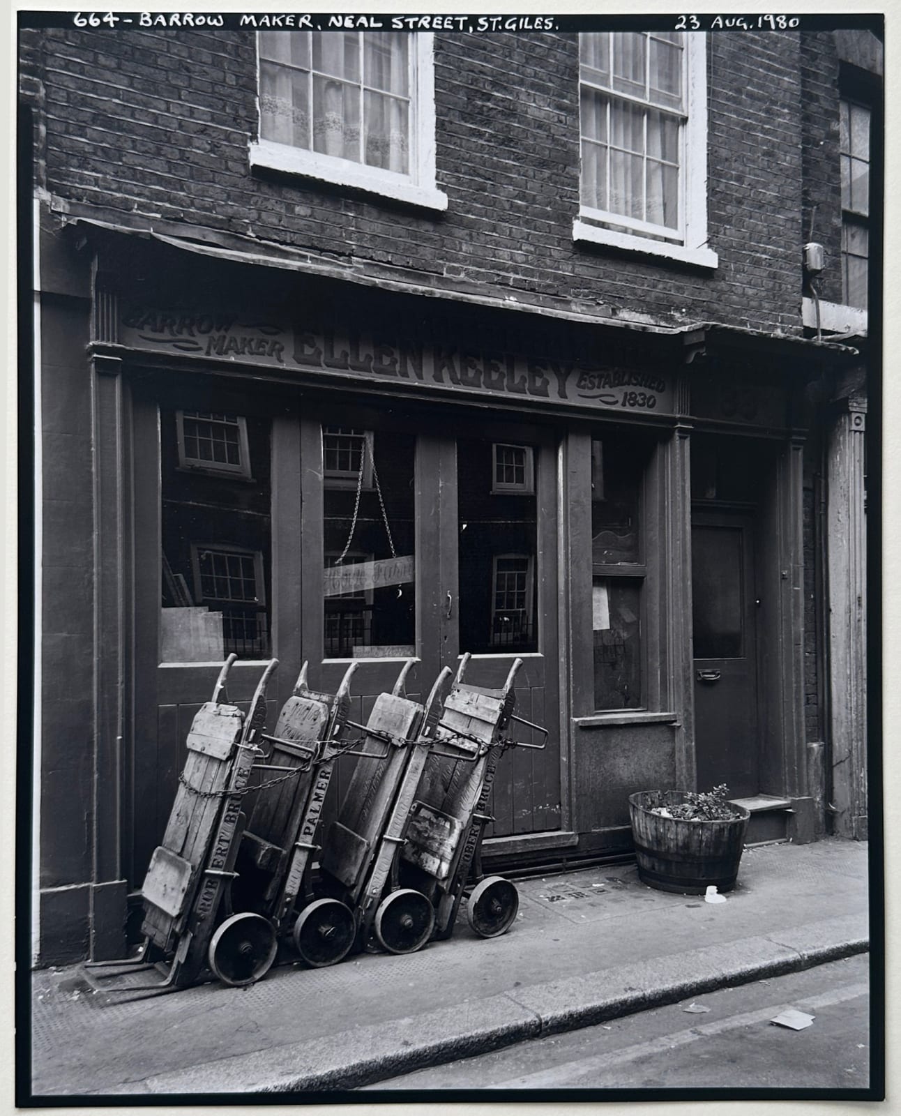 Paul Barkshire, Barrow Maker, Neal Street, St. Giles. 23 Aug, 1980