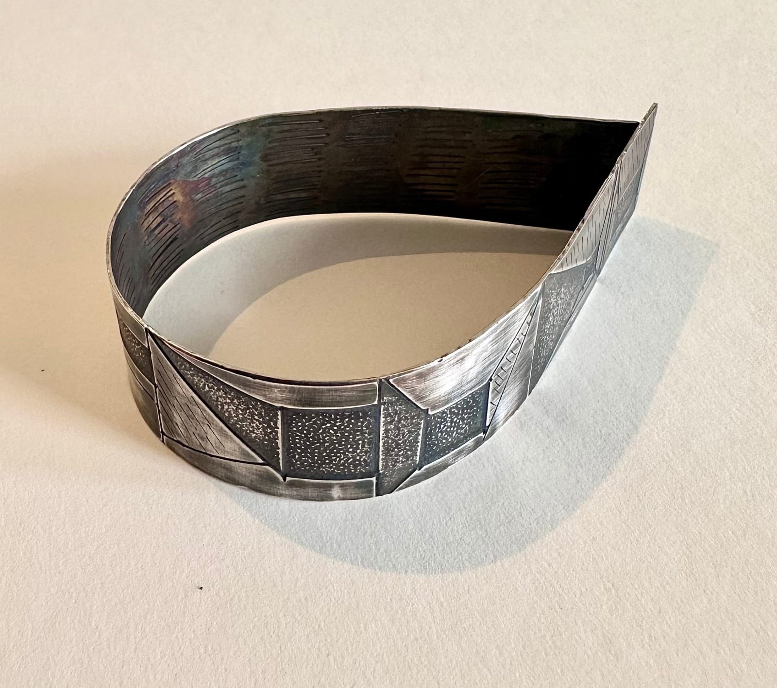 Anne Marquiss, Building Bangle 1