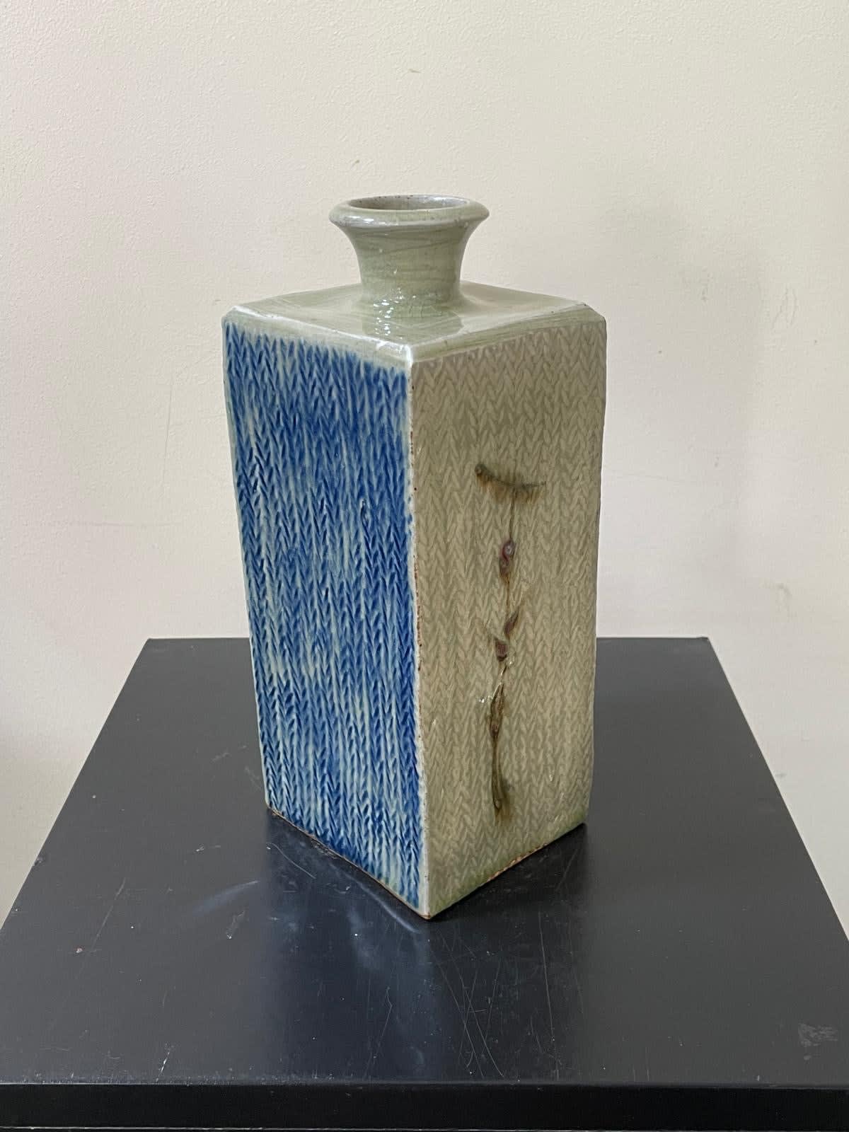 WILLIAM PLUMPTRE, Rectangular Bottle, 2025