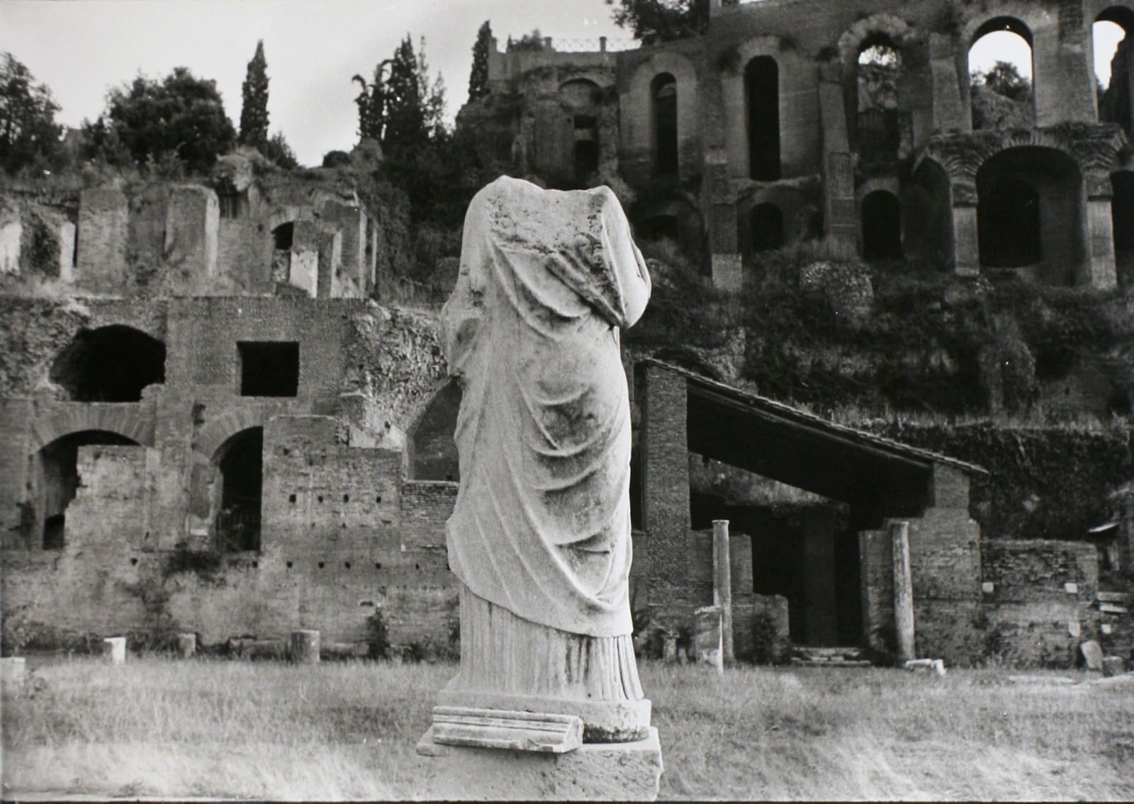 Lisette Model, Rome, Headless, 1953-1955