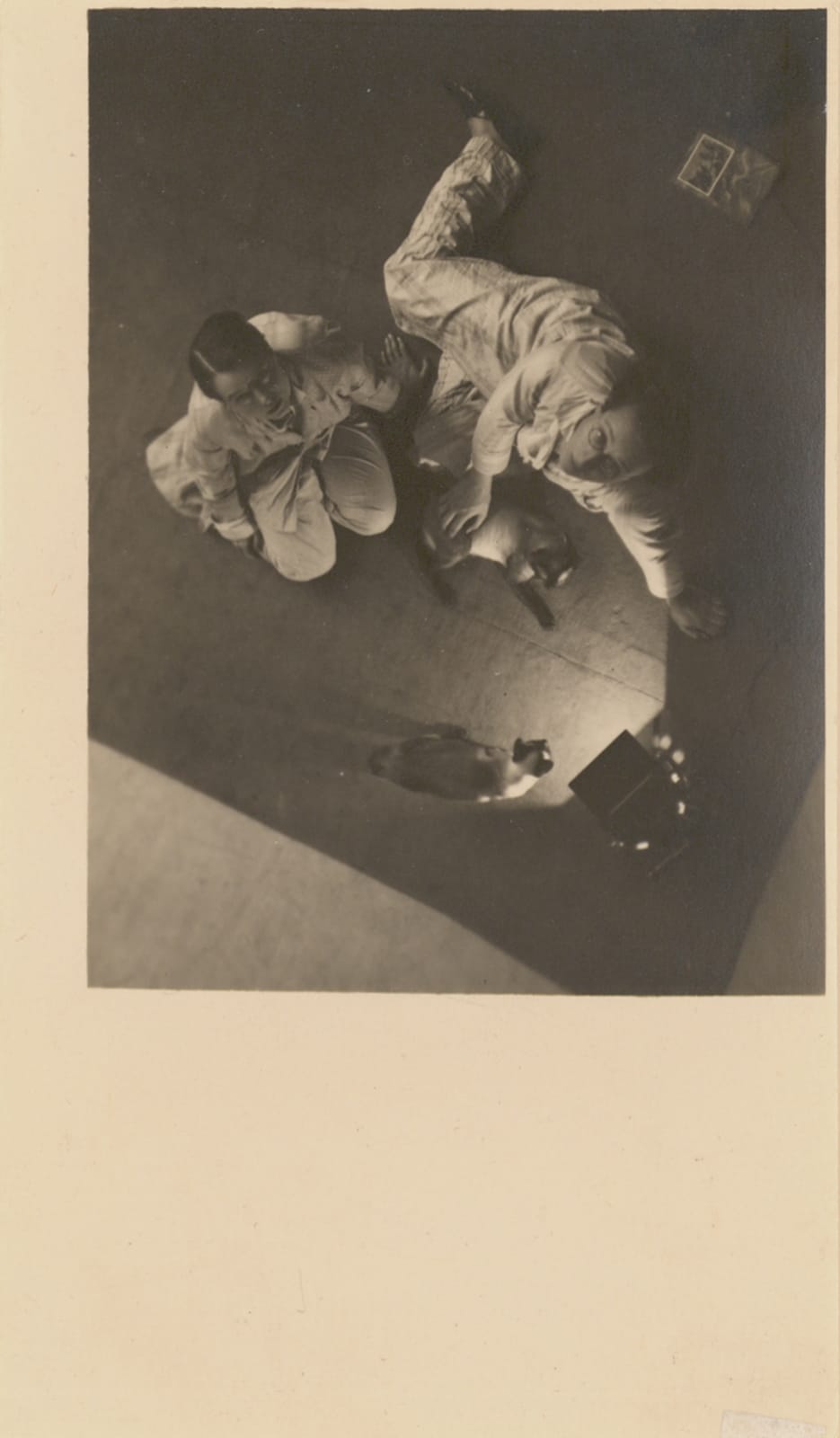 André Kertész, Edwin and Peggy Rosskam, Paris, 1927
