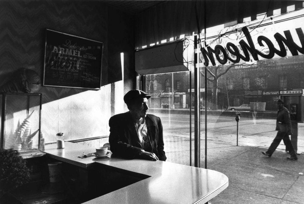 Chester Higgins, Early morning coffee, Harlem, 1974