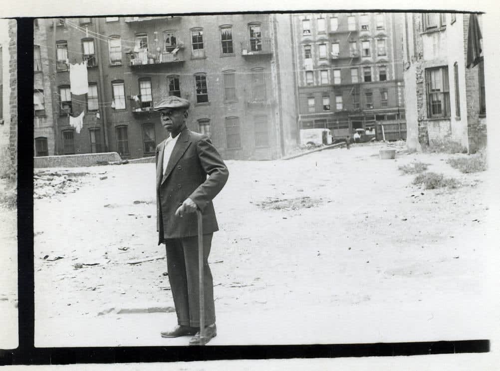 Helen Levitt, Untitled, N.Y.C., 1940