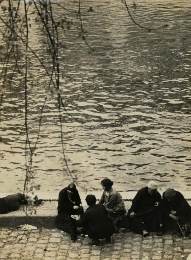 André Kertész, View by the Seine, 1927