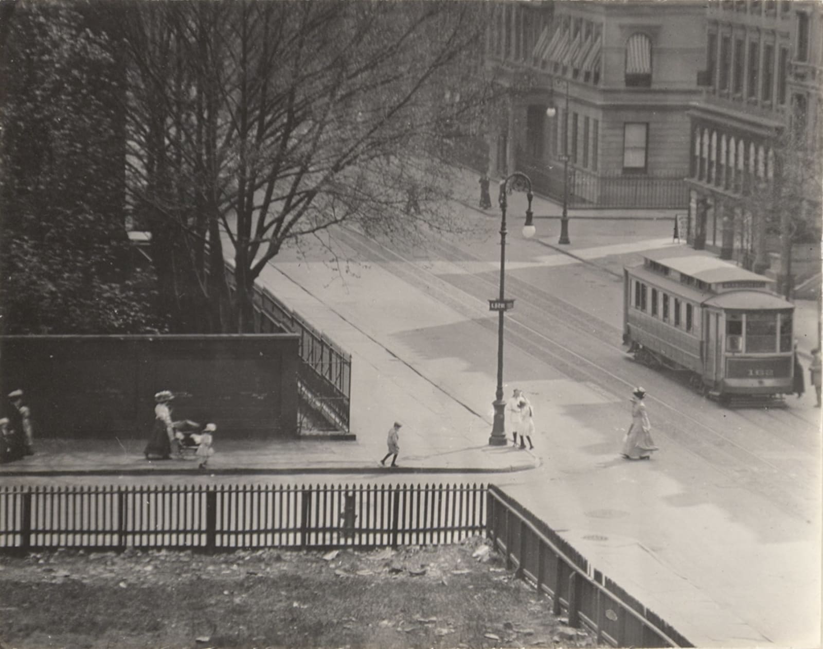 Alfred Stieglitz, Sunday Afternoon - From My Window, 1111 Madison Avenue, Looking South, 1901