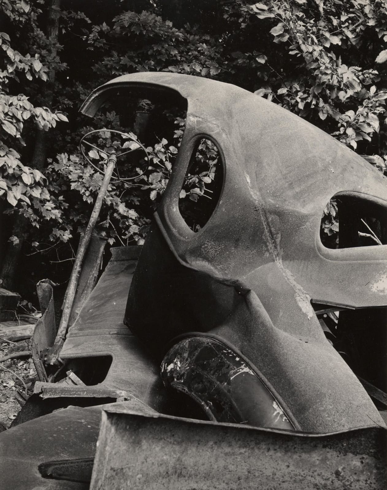 Aaron Siskind, Untitled (wrecked car), 1930s