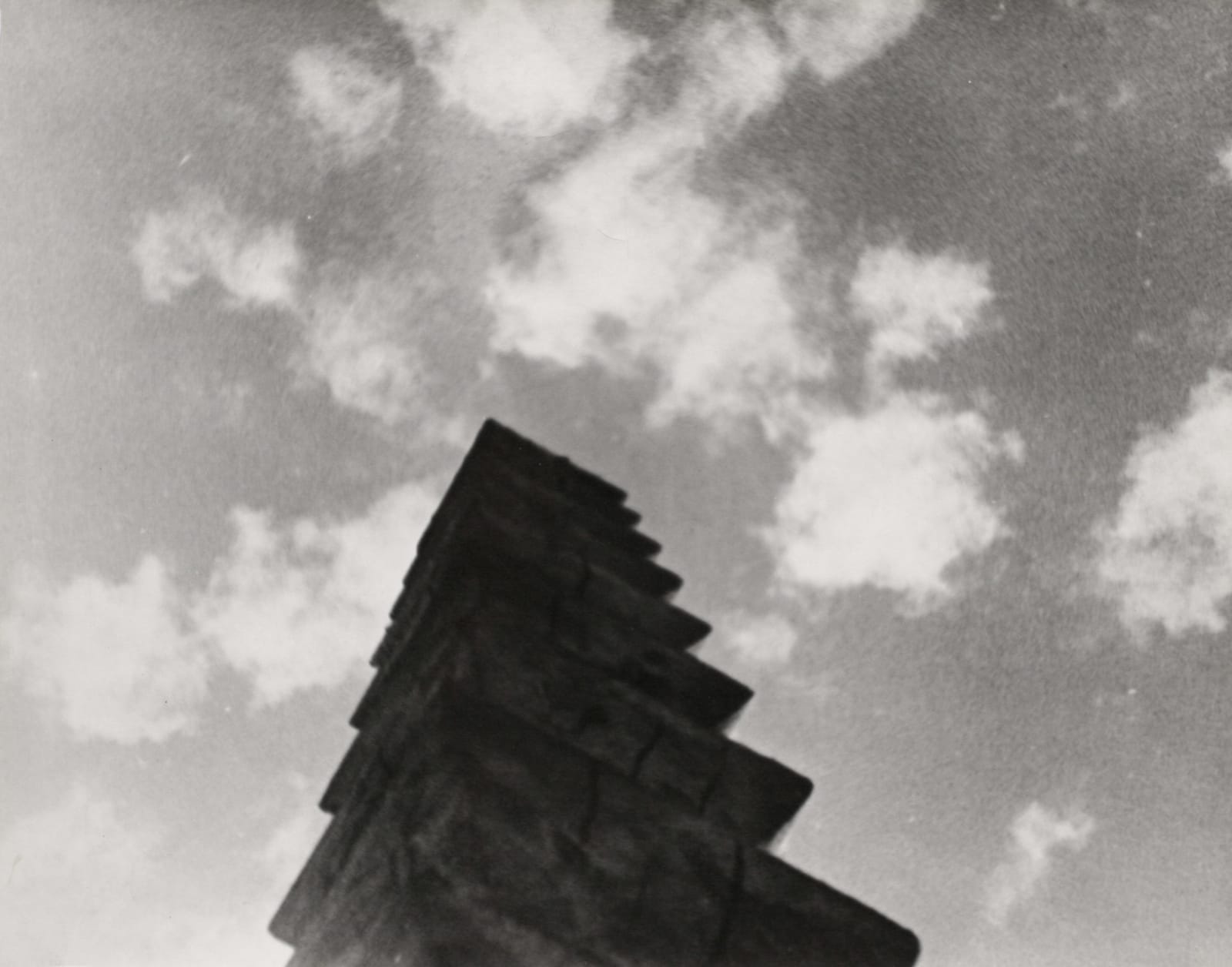 Constantin Brâncuși, Endless Column, 1927