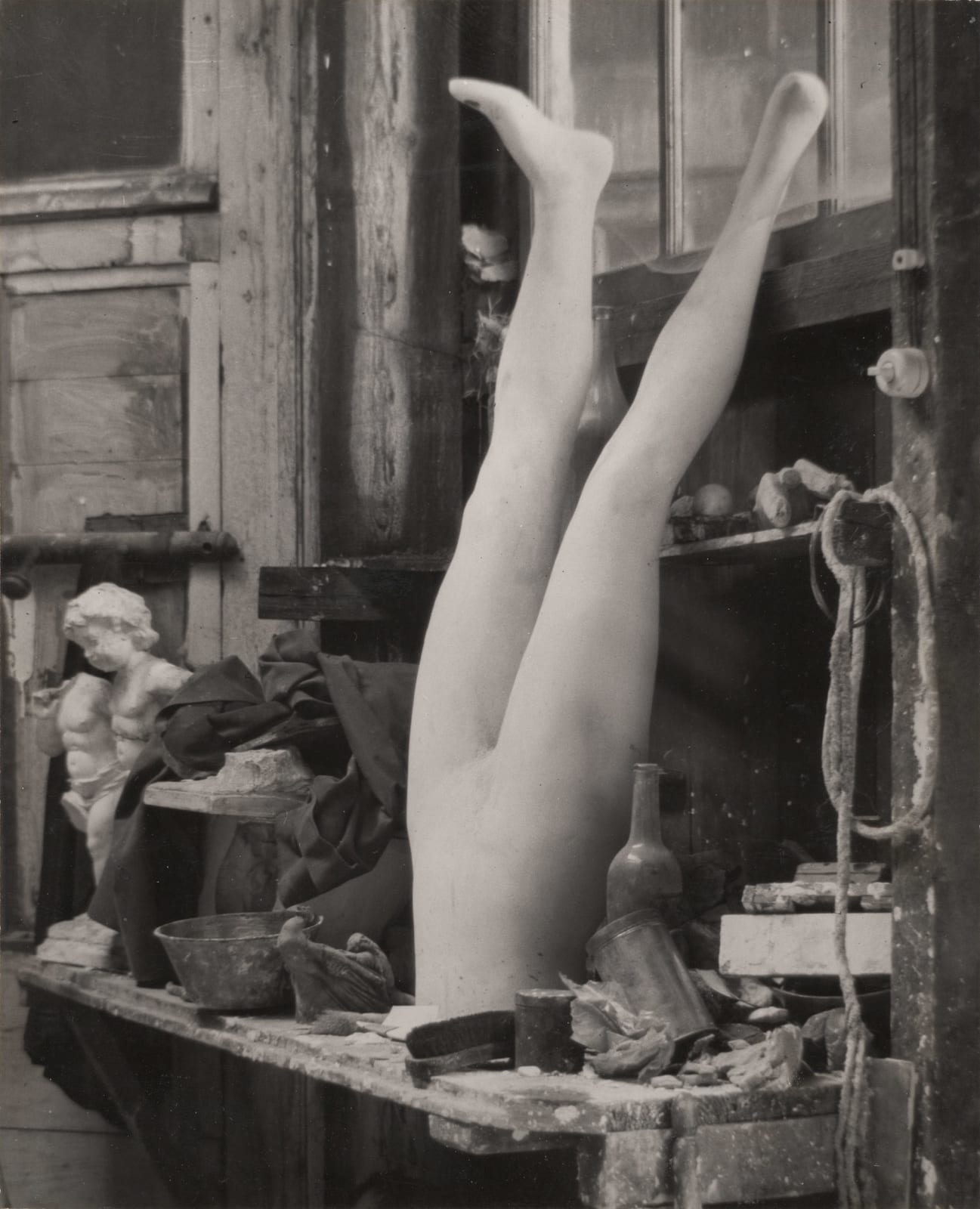 André Kertész, Legs, Paris, 1925