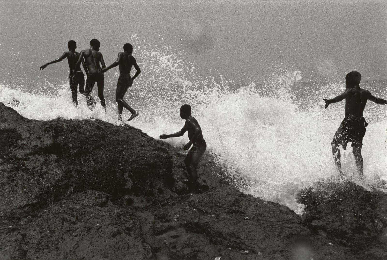 Chester Higgins, Ocean Spray, Accra, Ghana, 1973