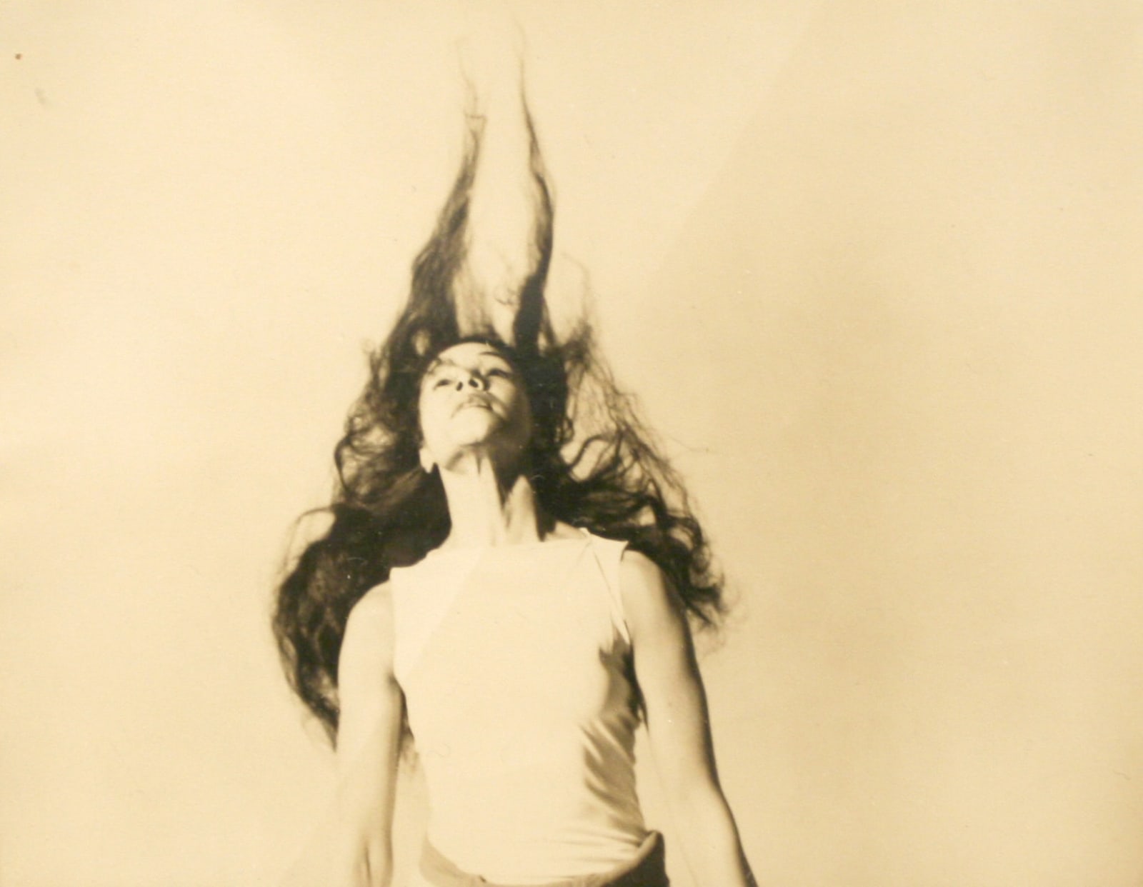 Barbara Morgan, Si Lan Chen, Hair Falling, 1942
