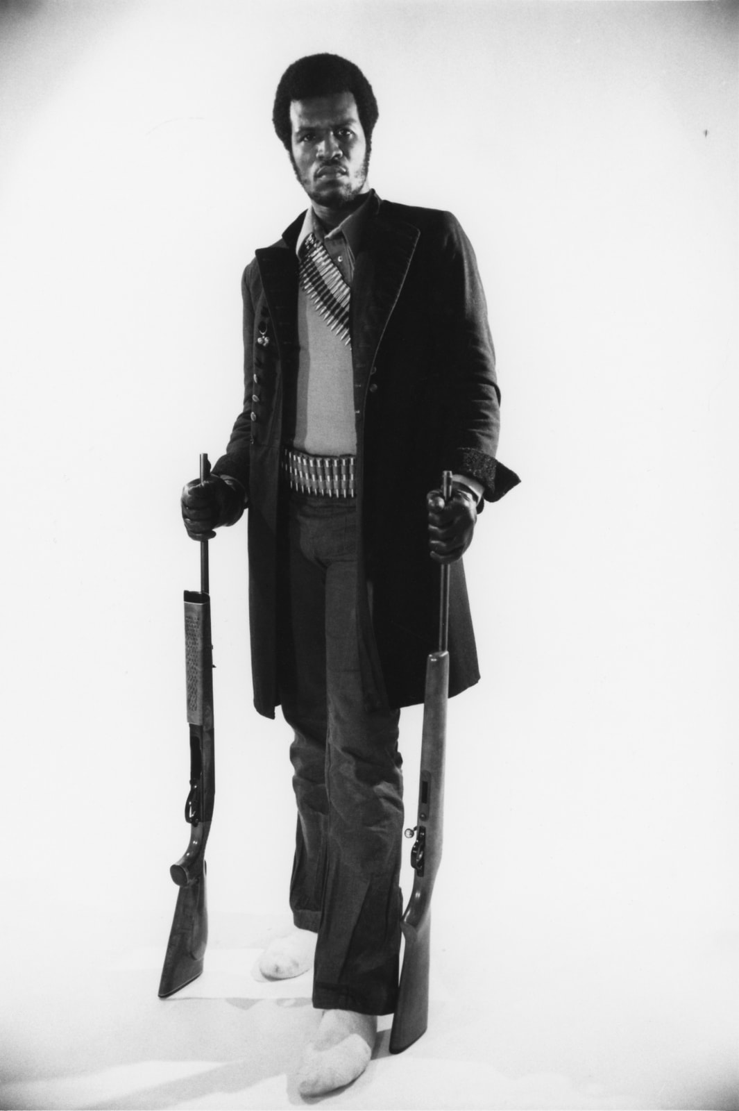 Chester Higgins, Tony's Rifles, Brooklyn, 1973