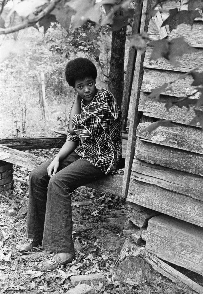 Chester Higgins, Young lady wearing Dashiki, Tuskegee, Alabama, 1969